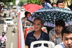 anh cuoi xe buyt 2 tang mui tran vi vu quanh ha noi