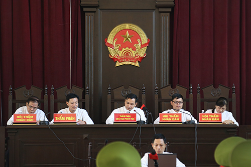 luat su de nghi toa khong tra ho so vu an bac si hoang cong luong