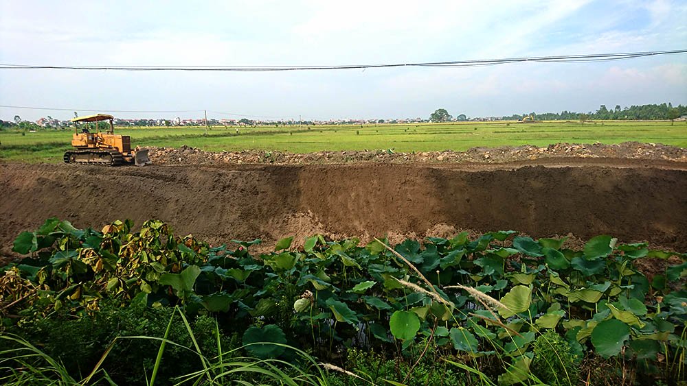 den bu dat khong bang 2 bat pho hai duong tam dung du an