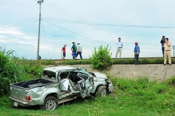 tau hoa dam hong bien bao hieu vi nhan vien gac chan dau bung