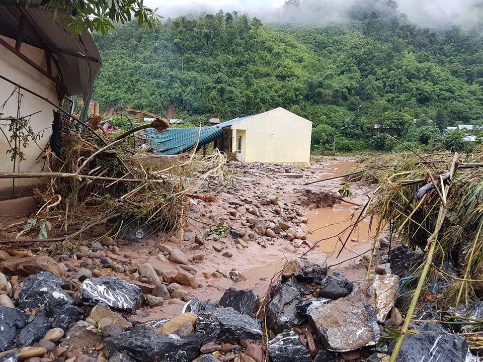 xin hay cung chung toi giup dong bao o vung nga ba bien gioi