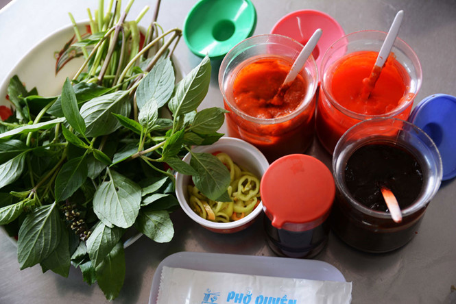 hang pho nua the ky dun bang cui va chuyen cho becgie chi an pho trong to