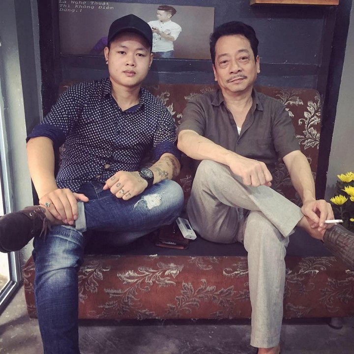 doc dao chang trai co biet tai khac hoa chan dung nhan vat len toc