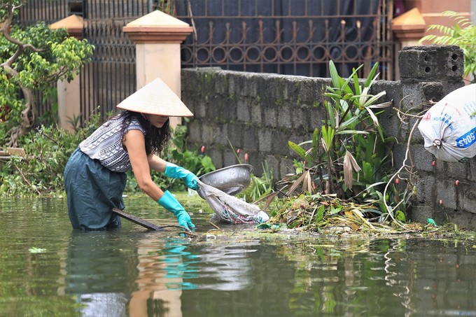 bien rac bua vay nguoi dan vung lu ha noi