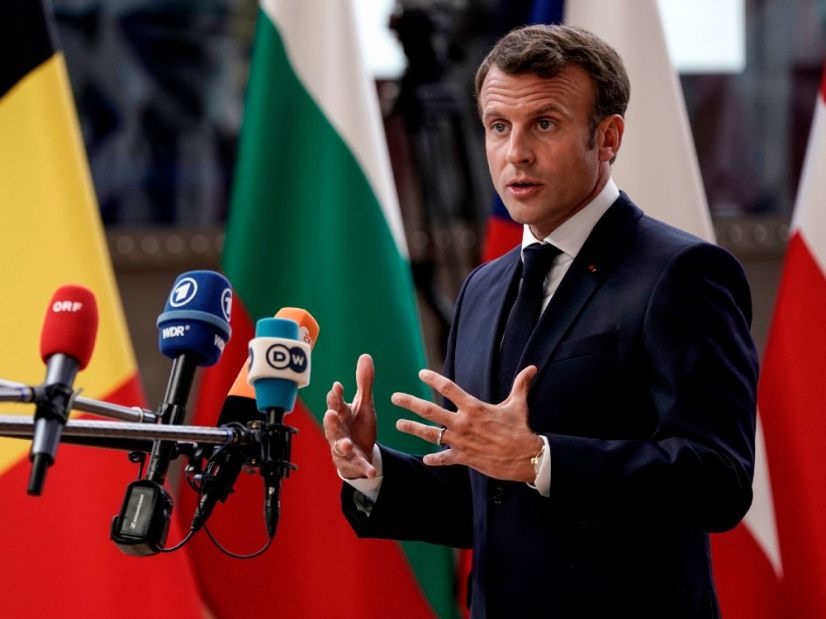 Tổng thống Pháp Emmanuel Macron đang nỗ lực cắt giảm 60 tỷ euro trong chi tiêu công vào năm 2022. Ảnh: AFP.