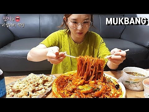 trao luu mukbang ngon mat ngon mieng nhung nhieu hiem hoa