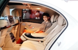Cận cảnh chiếc Mercedes-Benz hơn 5 tỷ đồng Hiền Hồ mới tậu ở tuổi 23