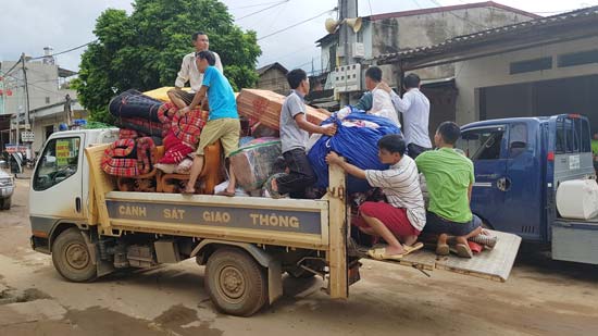 anh canh tan hoang o muong la sau con thinh no cua thien nhien