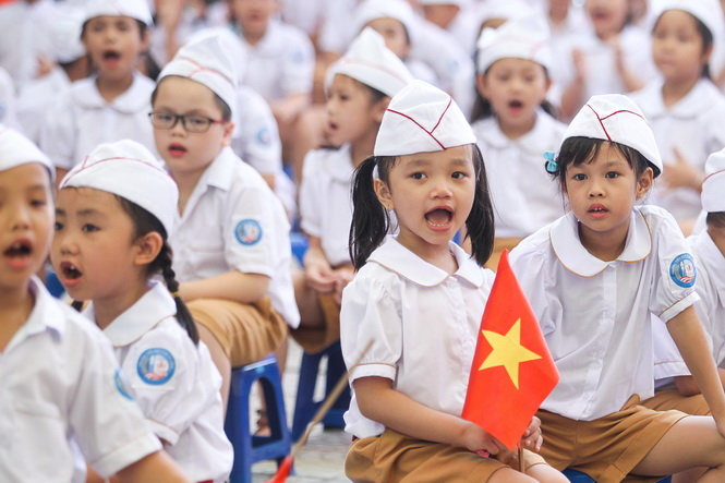 hoc truoc khai giang sau phu huynh buon vi mat y nghia lanh dao truong noi khong nen choi chu