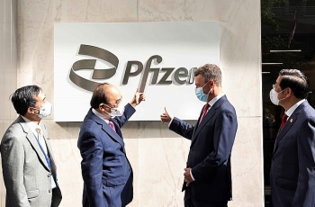 Pfizer cam kết cung cấp 31 triệu liều vaccine cho Việt Nam trong năm nay