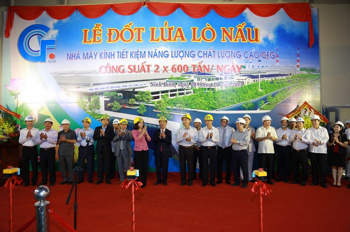 khoi dong dot lua lo nau nha may kinh cong suat lon nhat viet nam tai ninh binh