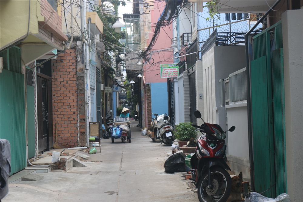 nguoi binh dan hien dat mo duong che dai gia chiem hem thanh cua rieng