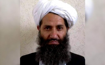Thủ lĩnh Taliban lần đầu xuất hiện công khai