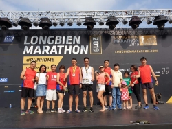 Các VĐV chạy PVEP tham gia chinh phục Longbien Marathon 2019