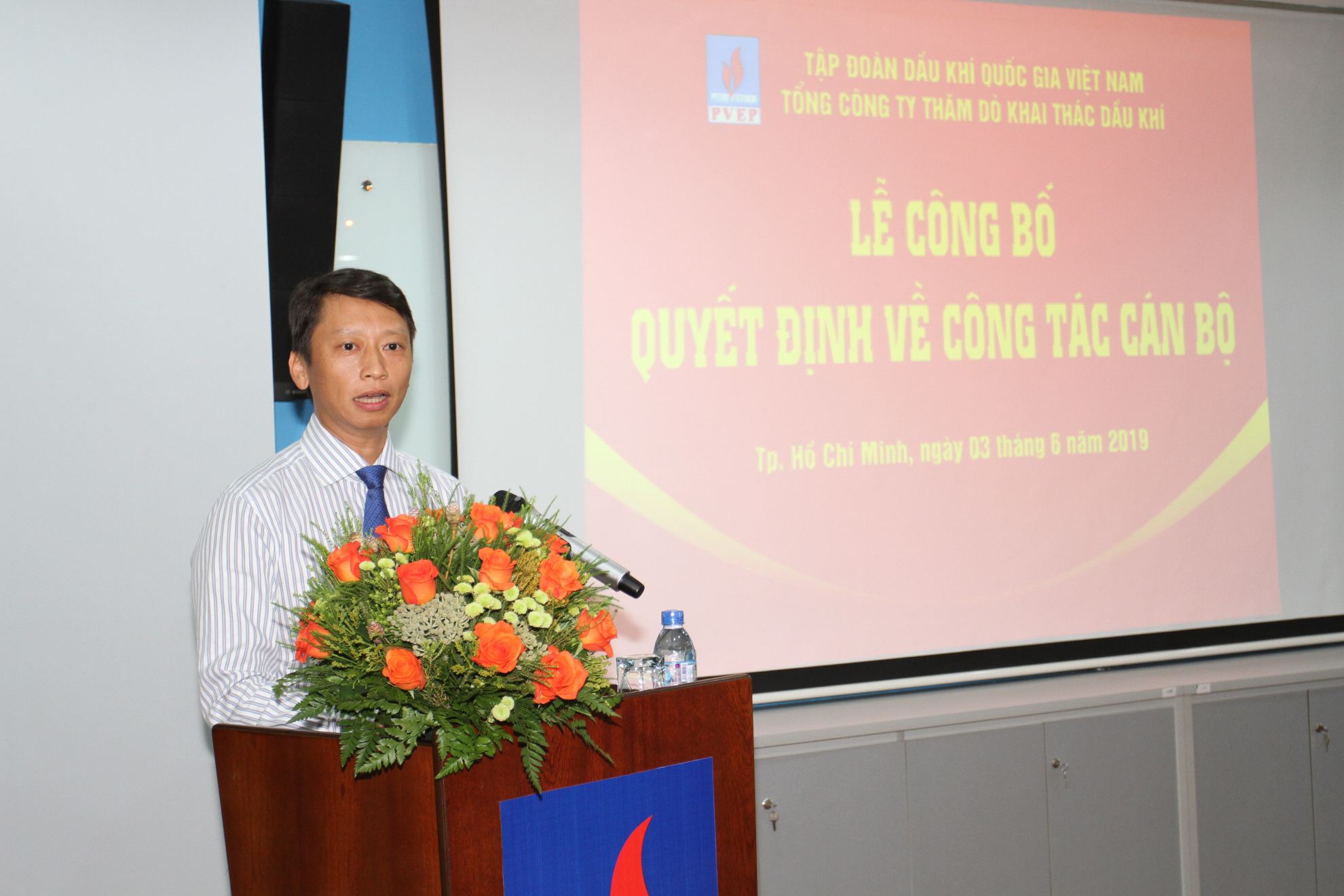 le cong bo quyet dinh ve cong tac can bo cua pvep