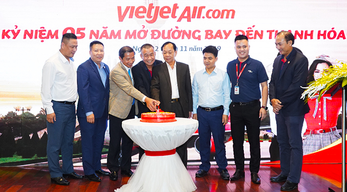 vietjet dat 22 trieu luot khach sau 5 nam mo duong bay thanh hoa