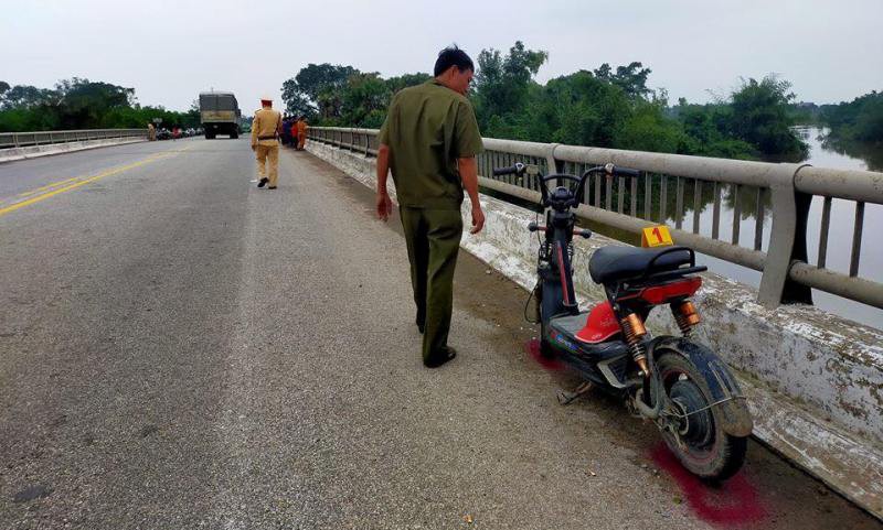 xon xao nu sinh 16 tuoi de lai tam thu nghi tu tu dang ra con khong nen xuat hien tren trai dat nay