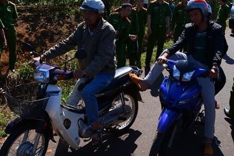 giet nguoi xong gia lam nguoi tot dua nan nhan di cap cuu