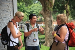 tong cuc du lich lam viec voi huong dan vien het thoi hoat dong tu do