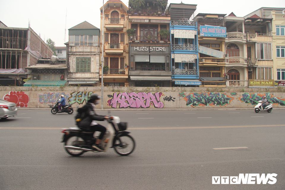 duong hon 300 ty dong o ha noi ngap tran hinh anh ve chu tich phuong thong tin