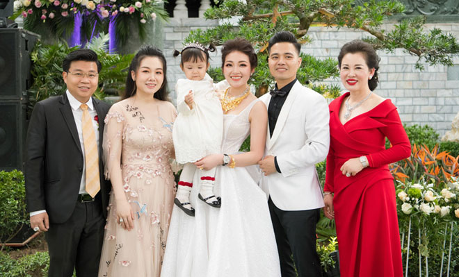 co dau trong dam cuoi tien ty tai nam dinh tiet lo bat ngo ve nguoi me u50