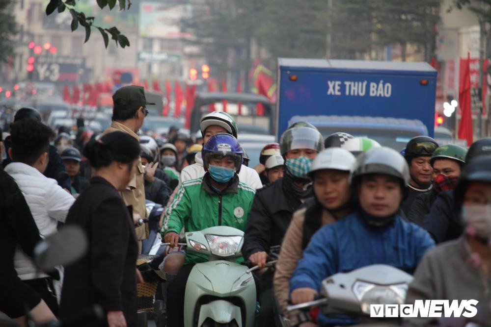 anh can tet nguyen dan ha noi un tac kinh hoang