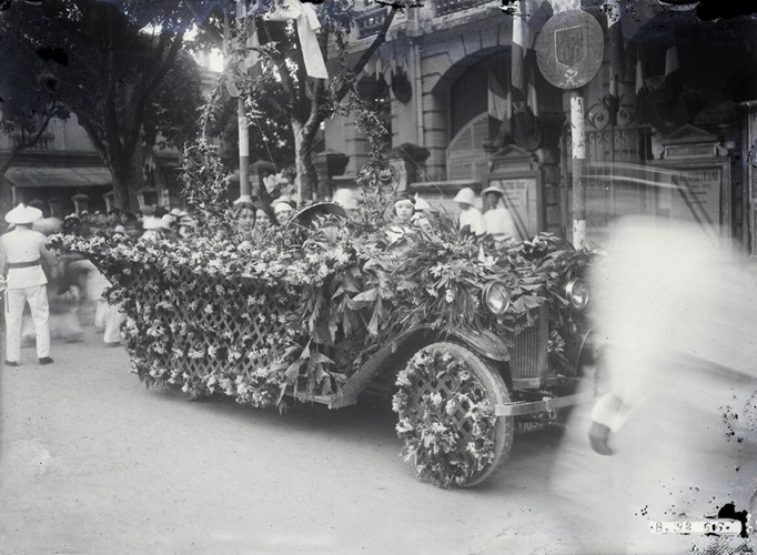 anh la ve ngay dinh chien o ha noi nam 1923