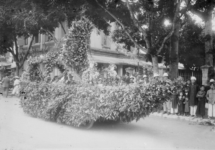 anh la ve ngay dinh chien o ha noi nam 1923