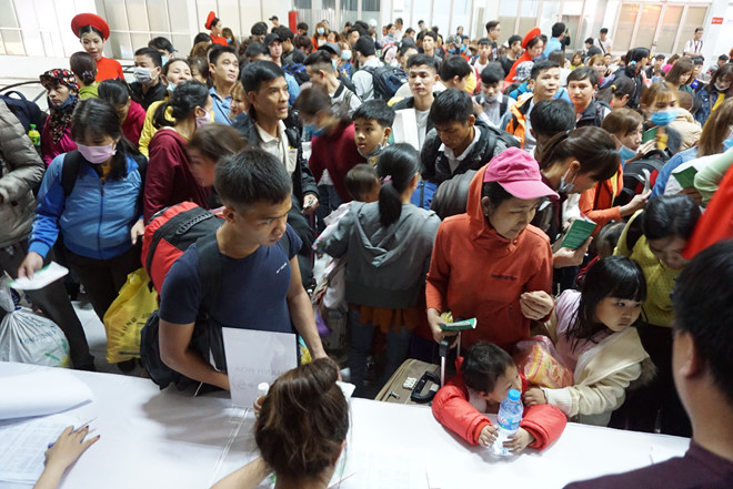 nhung nguoi ngan tet vi ap luc chi tien cho qua nhieu thu