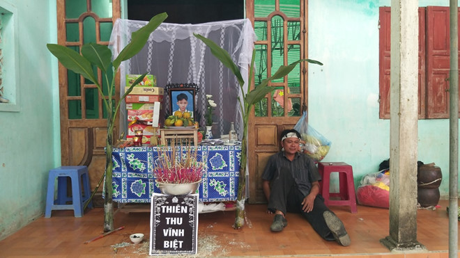 no lon 5 nguoi thuong vong quan ao tet con moi mac mot lan sao no voi di