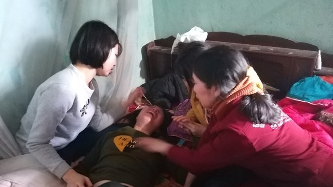 no lon 5 nguoi thuong vong quan ao tet con moi mac mot lan sao no voi di