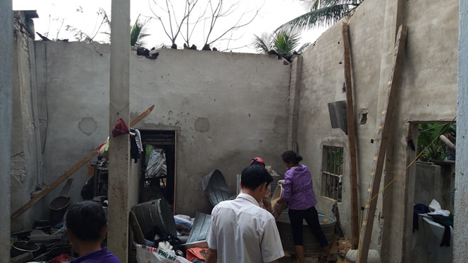 no lon 5 nguoi thuong vong quan ao tet con moi mac mot lan sao no voi di