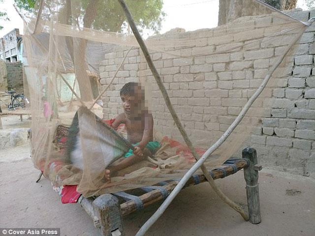 khuon mat bi huy hoai kinh hoang va toi ac troi khong dung cua nguoi cha