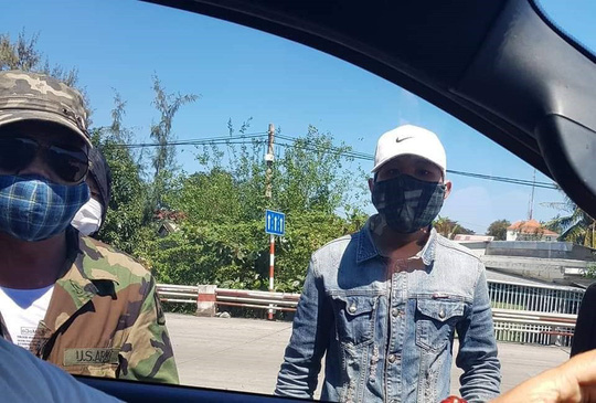 Khởi tố vụ án đập phá ôtô tại Trạm thu phí Bắc Hải Vân khoi to vu an dap pha oto tai tram thu phi bac hai van