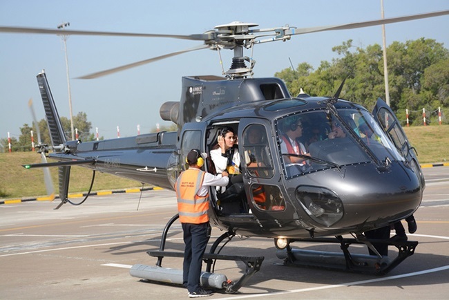 nguoi dep duoc ban trai ve que tien giang tang nhan 55 ty giau co nao
