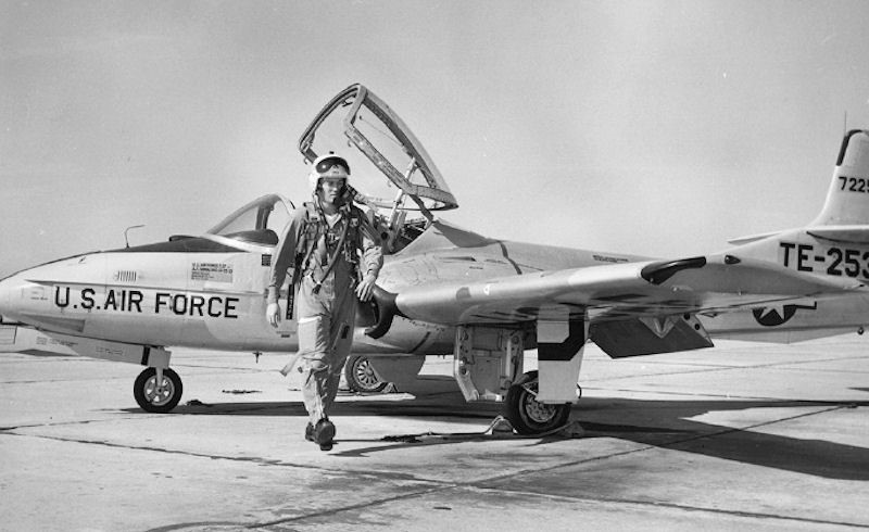 tai sao my dem cuong kich a 37 sang viet nam