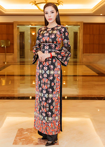 guong mat hoa hau ky duyen khong sac nhon nhu nhung anh tu suong