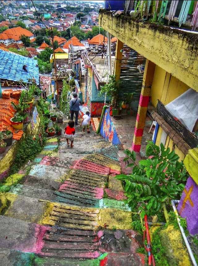 chi 22000 usd de bien mot ngoi lang o chuot thanh diem du lich hap dan