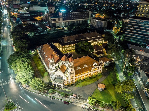 nhung vung dat voi loi nguyen huyen bi khong danh cho du khach yeu tim