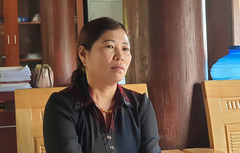 chu tich mttq thi tran bat dan chui hang danh cap tren xin thoi chuc vu