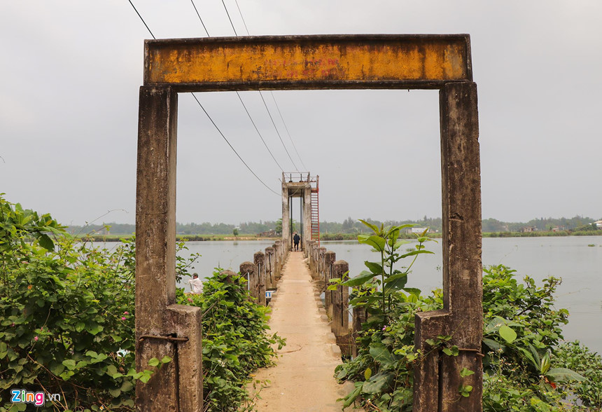 can canh cau tu than noi hang chuc nguoi chet khi di ngang qua o quang nam