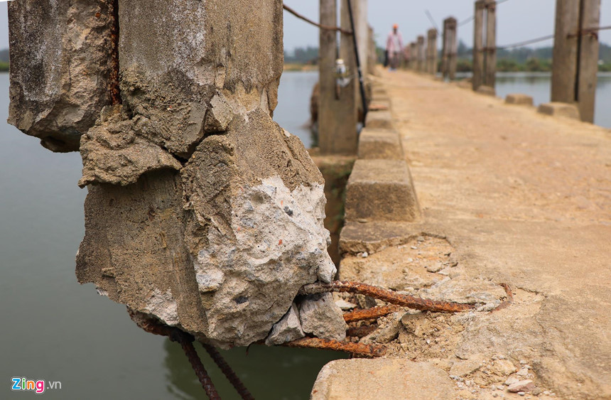 can canh cau tu than noi hang chuc nguoi chet khi di ngang qua o quang nam