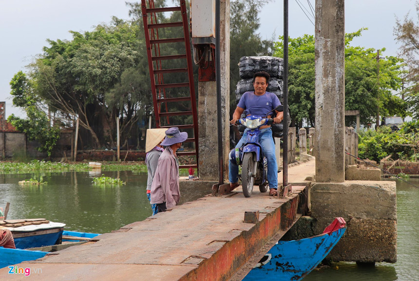 can canh cau tu than noi hang chuc nguoi chet khi di ngang qua o quang nam