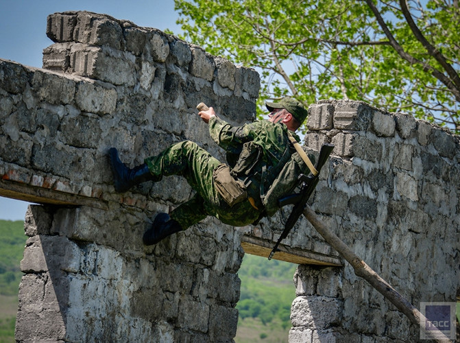 ngac nhien trinh sat nga hoc viet nam vuot tuong bang sao