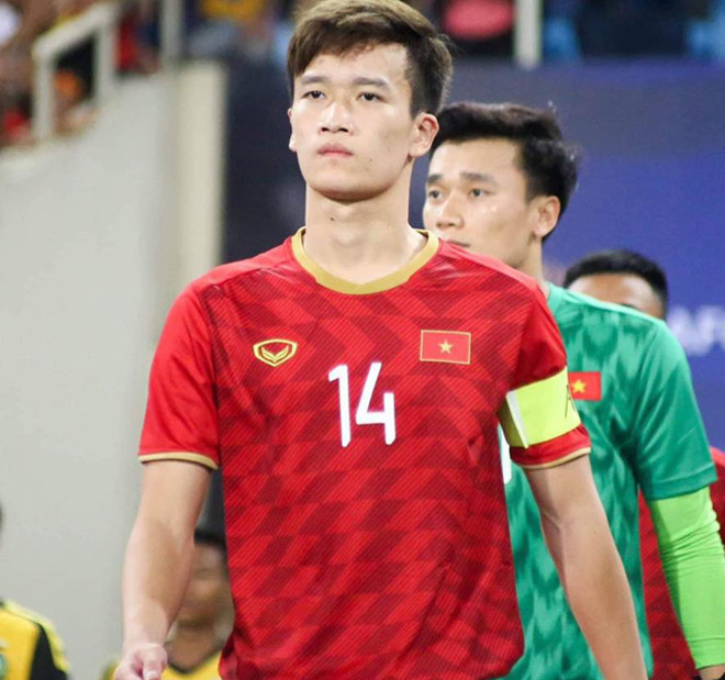 fan girl phat cuong hai chang tan binh sut tung luoi u23 thai lan