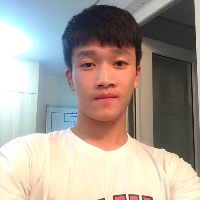 fan girl phat cuong hai chang tan binh sut tung luoi u23 thai lan