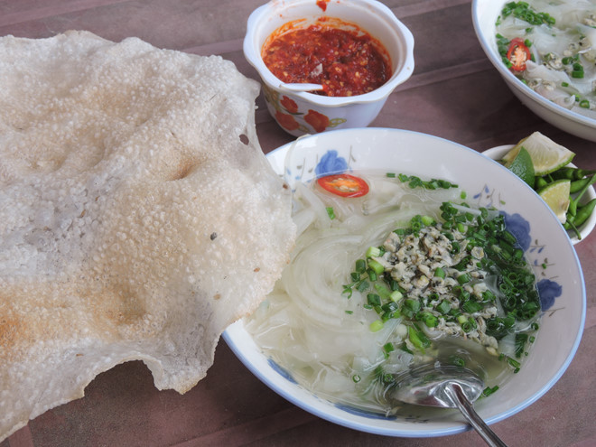 Don sông Trà nghi ngút khói níu chân người ăn don song tra nghi ngut khoi niu chan nguoi an