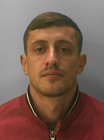 Tài xế lĩnh 6 năm tù vì giấu 21 người Việt trong xe đông lạnh vào Anh tai xe linh 6 nam tu vi giau 21 nguoi viet trong xe dong lanh vao anh