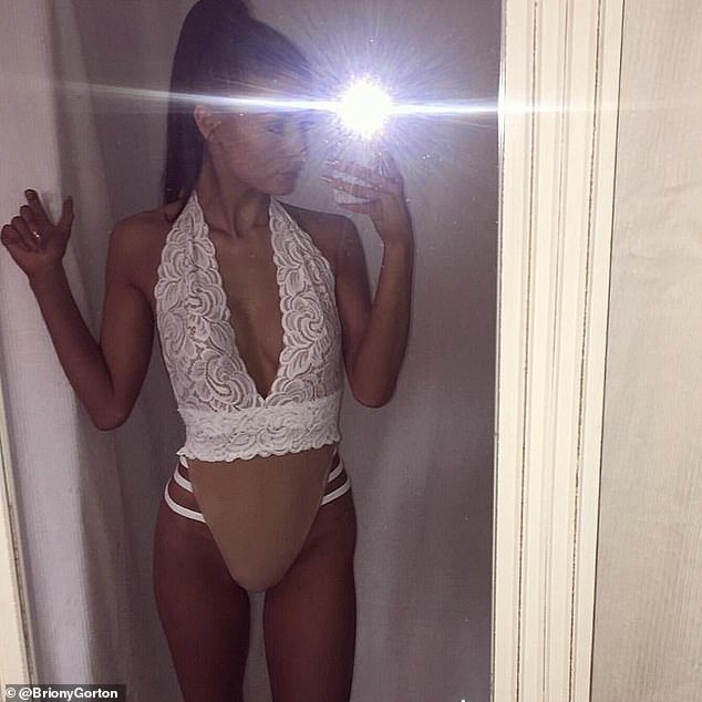 23 tuoi thanh co nang trieu do nho cong viec khong tuong nay