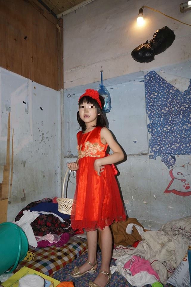 em be lang thang tu phoi do con muon di hoc va tro thanh nguoi mau